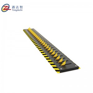 Hot sell anti-terrorism traffic Steel Material tire killer