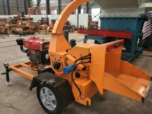 Diesel garden branch chipper