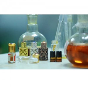 The price Agarwood essential oil