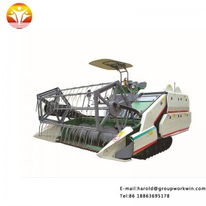 Wheat and Rice Machinery Harvester in China