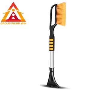 Extensible long handle  snow shovel