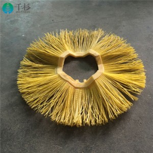 street snow-sweeping machine