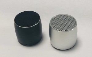 Small Z021 bluetooth speakers