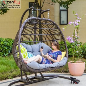 Metal Hanging Garden Large Lovers Swing Bed Poolside Outdoor Wicker Cocoon