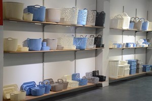 hot sale plastic laundry basket dirty cloths basket