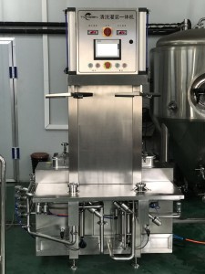 Beer keg washer and filler