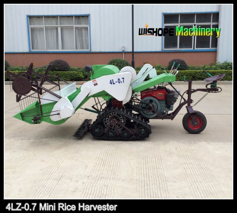 9.7kw Engine Power 1200mm Cutting Width Mini Rice Harvester