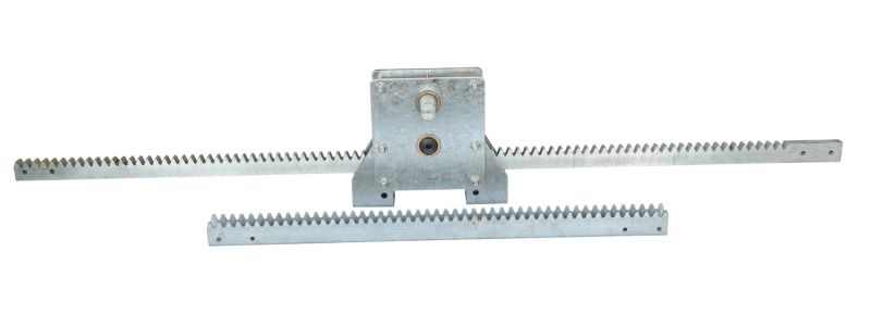 Staggered Ventilation Pinion and Rack Greenhouse